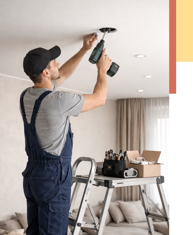 Установка и монтаж точечных светильников в натяжной потолок в Химках от 1866 руб. | ОТДЕЛОЧНИК-Хмк